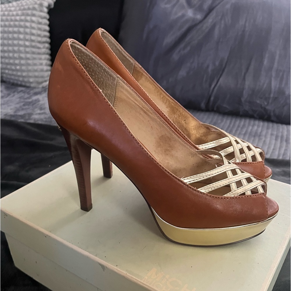 MICHAEL KORS (WORN ONCE!!!!)